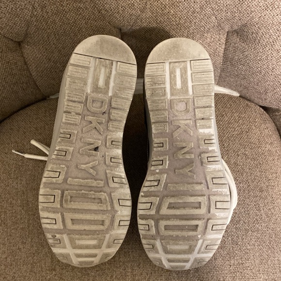 DKNY Sneakers - Picture 5 of 5